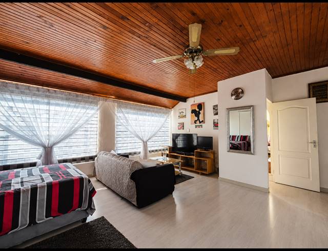 5 BEDROOM HOUSE FOR SALE IN ARCON PARK